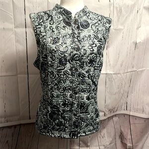 Reversible vest, size large/ extra large.